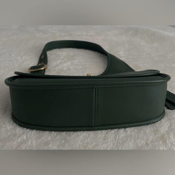 COACH CASHIN CARRY CRESCENT BAG - Picture 7 of 10